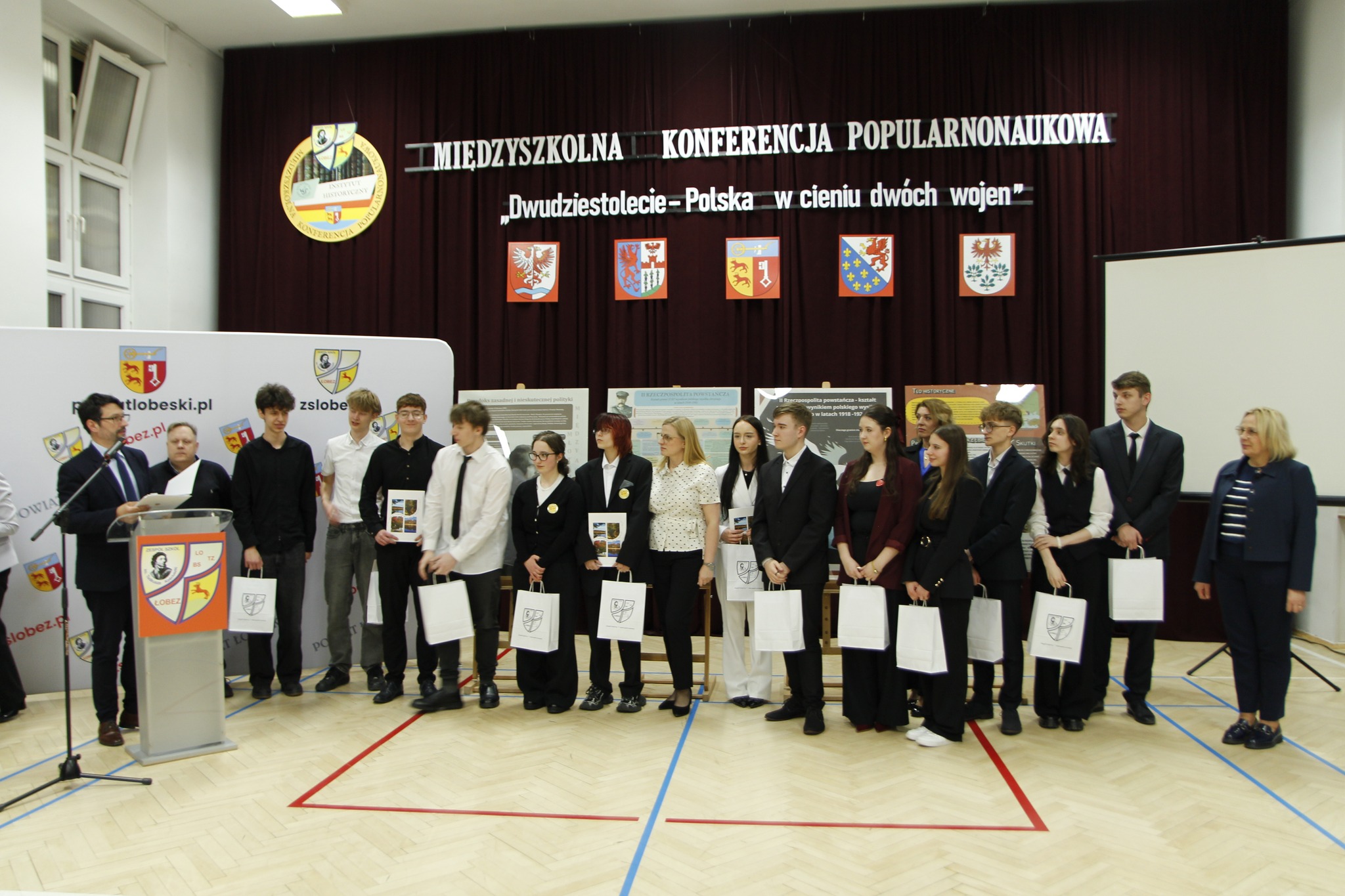 II Międzyszkolna Konferencja Popularnonaukowa „Dwudziestolecie – Polska w cieniu dwóch wojen” w Łobzie (10.04.2026 r.)